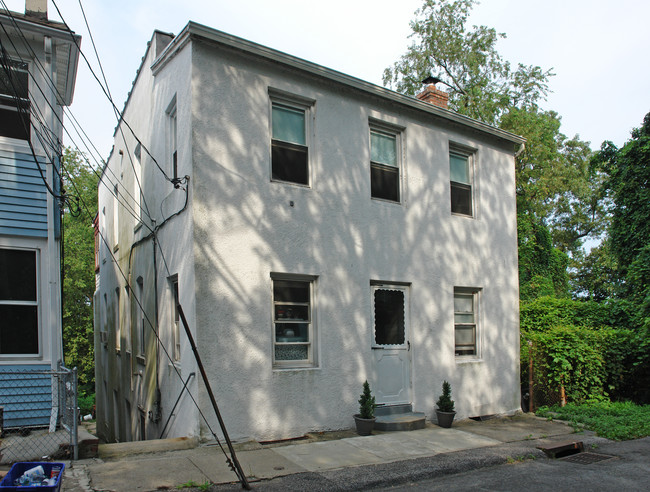 13 Pleasant St in Tarrytown, NY - Building Photo - Building Photo