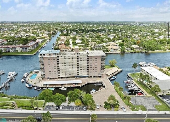 1160 Hillsboro Mile, Unit 905 in Hillsboro Beach, FL - Foto de edificio - Building Photo