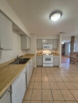 7520 Blackthorne Way in Citrus Heights, CA - Building Photo