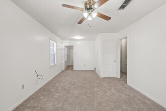 1718 46th St in Lubbock, TX - Building Photo - Building Photo