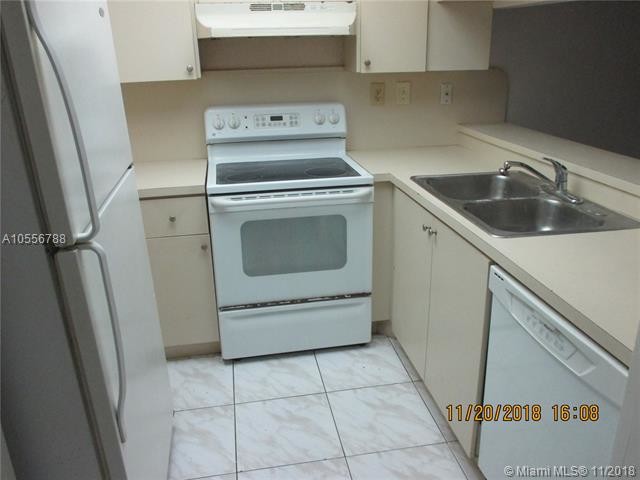 8911 SW 123rd Ct-Unit -105 in Miami, FL - Building Photo - Building Photo