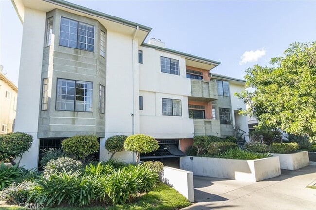 4543 Willis Ave in Los Angeles, CA - Building Photo - Building Photo