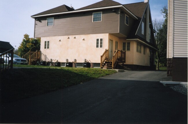 330 Green St in Syracuse, NY - Building Photo - Building Photo
