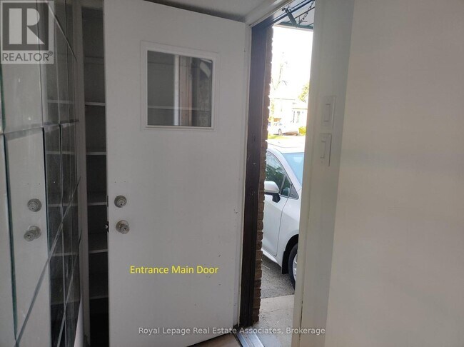 2953 Oslo Crescent in Mississauga, ON - Building Photo - Building Photo