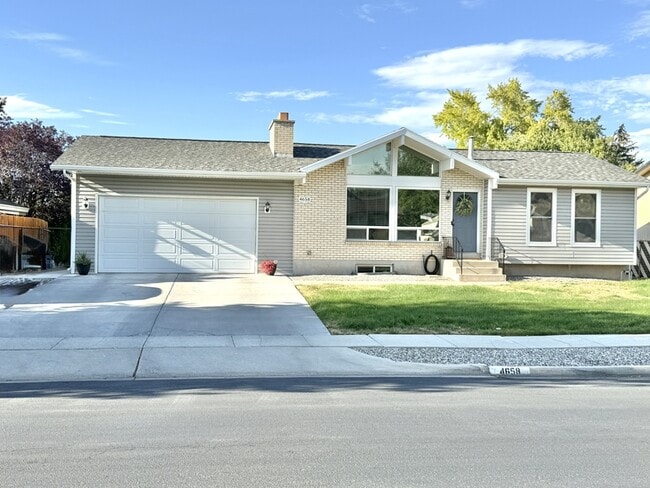 4658 Thayn Dr in West Valley City, UT - Building Photo - Building Photo