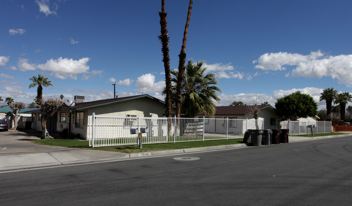 73915-73950 Santa Rosa Way in Palm Desert, CA - Foto de edificio