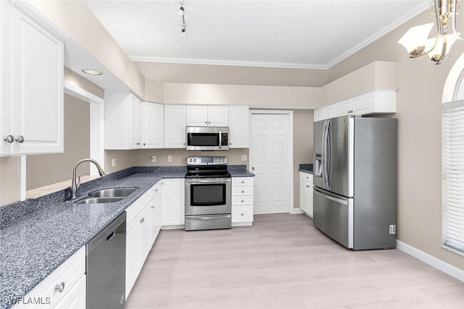 property at 2389 Piccadilly Circus