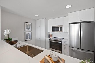 403 Main St in San Francisco, CA - Building Photo - Building Photo