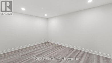 505 Ortono Ave in Oshawa, ON - Building Photo - Building Photo