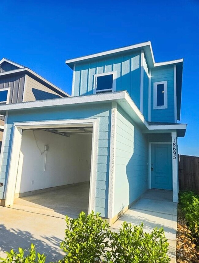 18695 San Salvo Dr in New Caney, TX - Building Photo - Building Photo