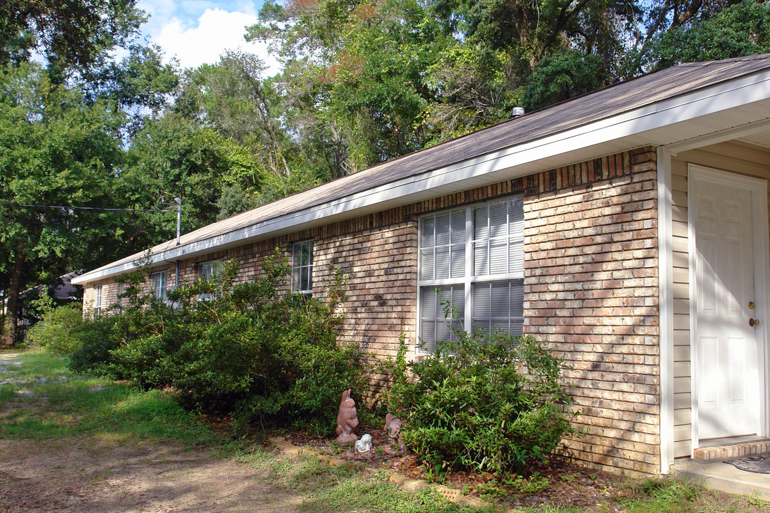 319 Niceville Ave in Niceville, FL - Building Photo