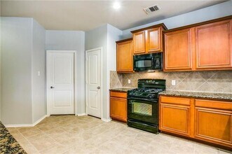 9721 Sleepy Hollow Dr in McKinney, TX - Building Photo - Building Photo