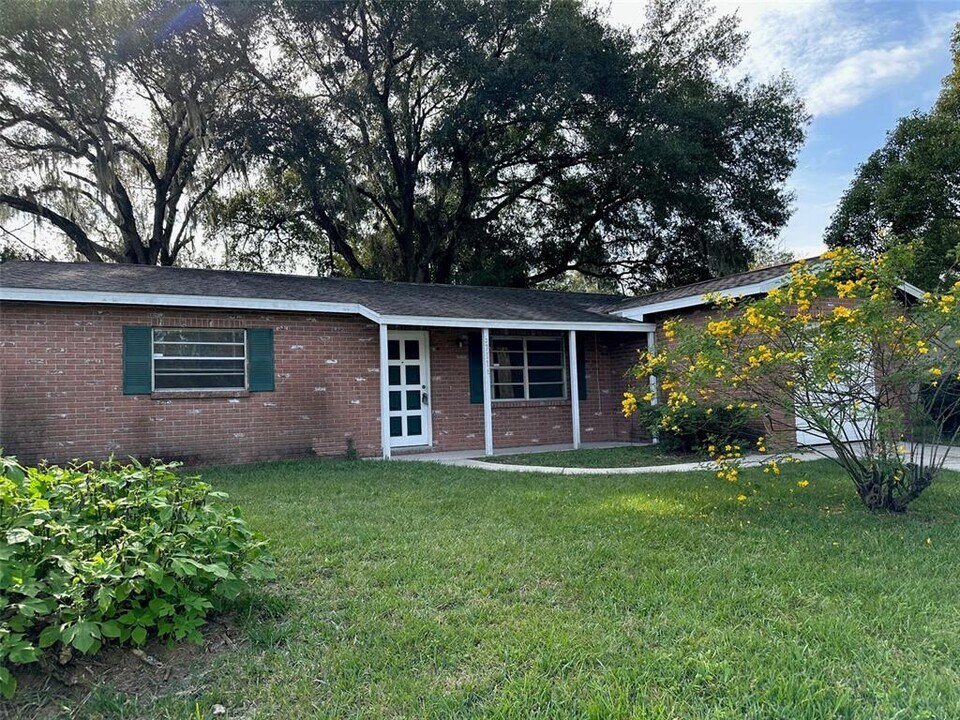 27116 Aubrey Ave in Brooksville, FL - Building Photo