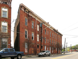 1936-1942 Race St in Cincinnati, OH - Foto de edificio - Building Photo