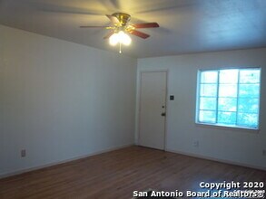 805 Eleanor Ave in San Antonio, TX - Building Photo - Building Photo