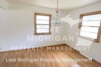 1615 Plymouth Ave SE in Grand Rapids, MI - Building Photo - Building Photo