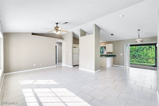 8072 Cypress Dr S in Ft. Myers, FL - Building Photo - Building Photo