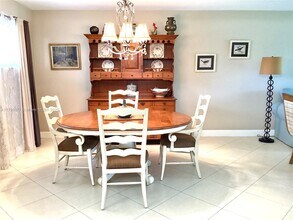 8962 S Hollybrook Blvd in Pembroke Pines, FL - Building Photo - Building Photo