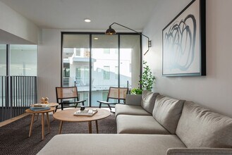 5820 1/2 Cameron Rd in Austin, TX - Building Photo - Building Photo