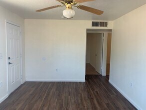 502 N 97th Pl in Mesa, AZ - Building Photo - Building Photo