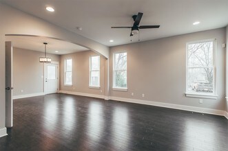 2134 15th Ave N in Nashville, TN - Building Photo - Building Photo