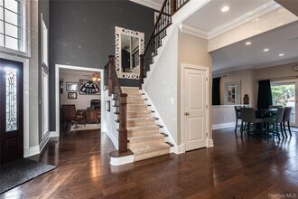 65 Oriole Way in Westbury, NY - Building Photo - Building Photo