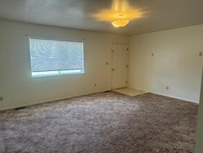 106 4th Ave S in Buhl, ID - Foto de edificio - Building Photo