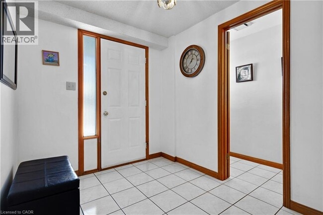 109 Holm St in Cambridge, ON - Building Photo - Building Photo