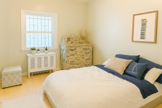 56 Jefferson Ave, Unit #1 in Jersey City, NJ - Foto de edificio - Building Photo