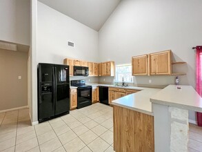 957 Golf Course Dr E in Spring Branch, TX - Building Photo - Building Photo