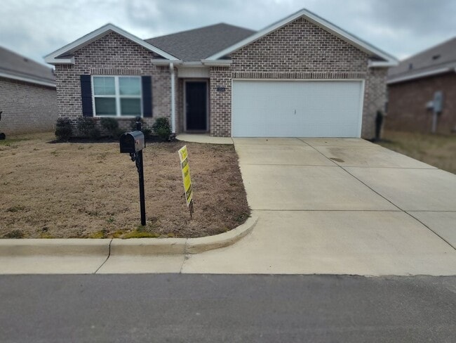 property at 1514 Heritage Cir SE