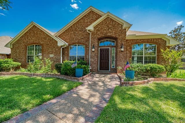 property at 910 Crater Lake Ct