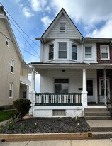 523 Ridge St in Emmaus, PA - Building Photo