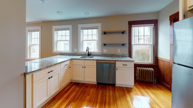 67 Sterling St in Somerville, MA - Building Photo - Building Photo