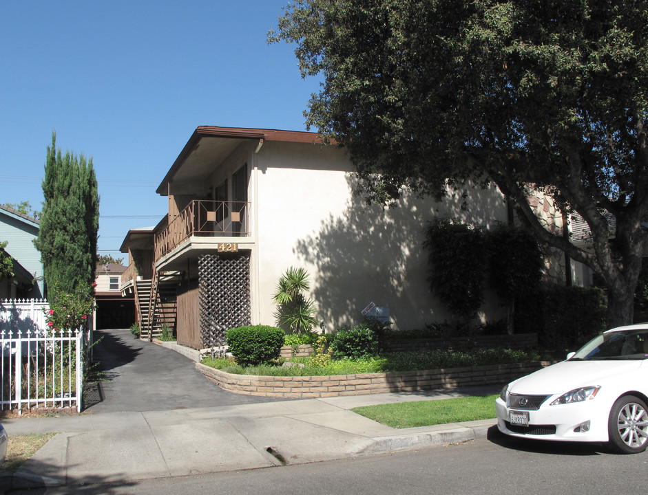 421 N Electric Ave in Alhambra, CA - Building Photo