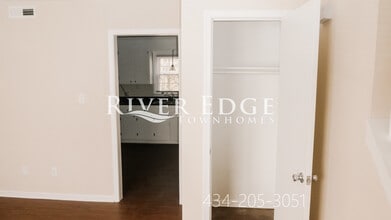 504 Lusardi Dr, Unit A3 in Brookneal, VA - Building Photo - Building Photo