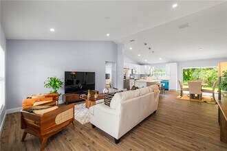 430 Leona St in Port Charlotte, FL - Building Photo - Building Photo