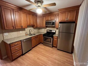 62 Pershing Ave in Woodbridge Township, NJ - Building Photo - Building Photo
