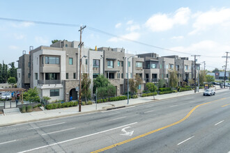 The Glen in Van Nuys, CA - Building Photo - Building Photo