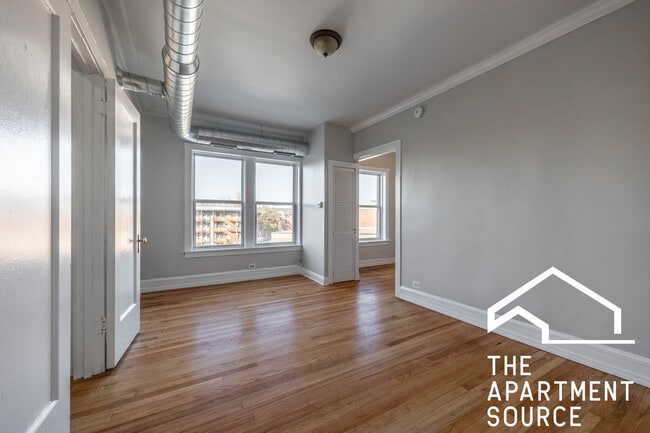 property at 2712 N Milwaukee Ave