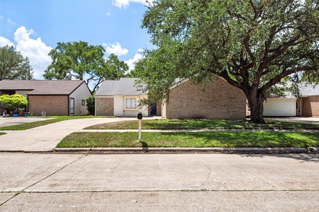 property at 930 Mesa Terrace Dr