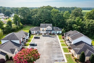 Sterling Pointe Town Homes in Goldsboro, NC - Building Photo - Building Photo