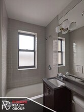 440 W Belden Ave, Unit #433W302 in Chicago, IL - Foto de edificio - Building Photo