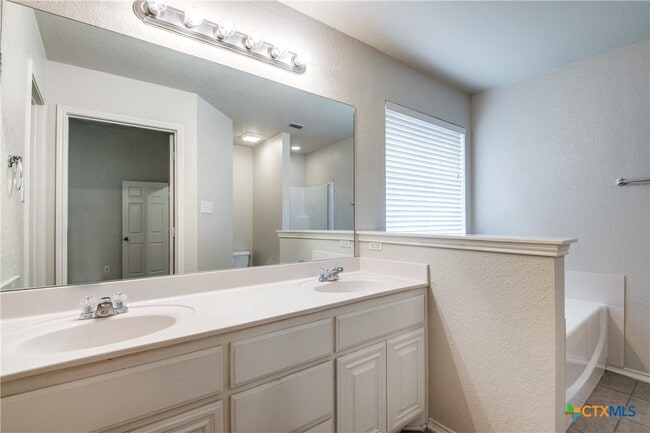 property at 1662 Sunspur Rd