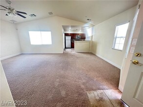 5421 Blue Oat Ave in Las Vegas, NV - Building Photo - Building Photo
