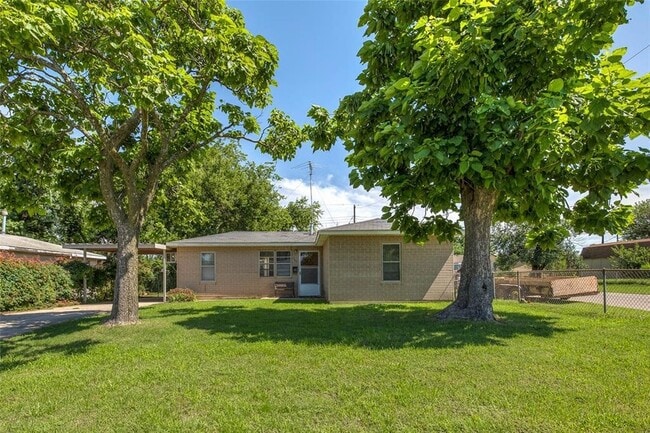 property at 745 SE 42nd St