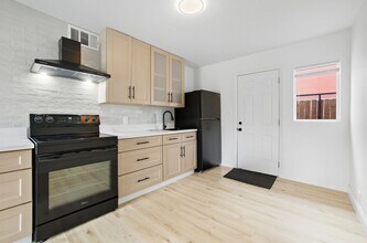 1905 Santa Paula Dr in Las Vegas, NV - Building Photo - Building Photo
