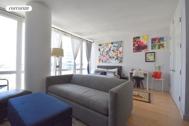 property at 22 N 6th St
