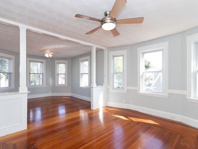65 Waldeck Rd in Milton, MA - Building Photo - Building Photo