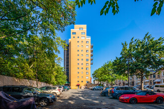 Bay Royal Towers in Brooklyn, NY - Building Photo - Building Photo